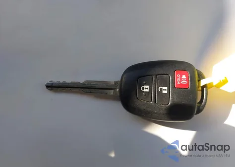 2013 Toyota Prius C Two z USA, uszkodzony, nr VIN JTDKDTB33D1541811